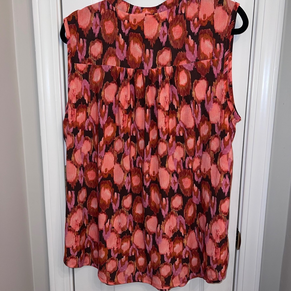 Ava & Grace XL Sleeveless Abstract Ikat Print Button Front Blouse EUC Versitile - Picture 2 of 4